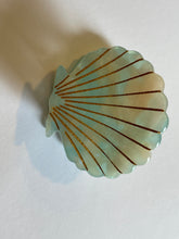 Load image into Gallery viewer, Seashell claw clip