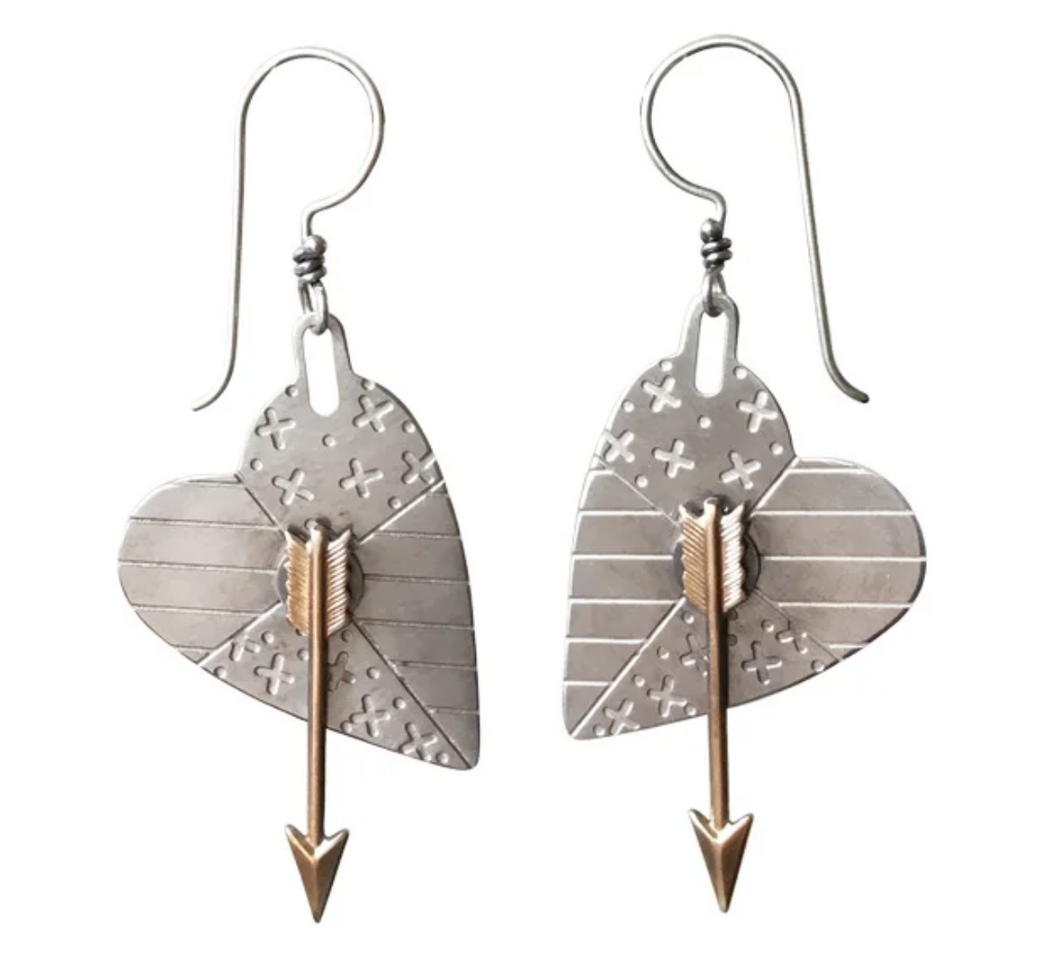 etched heart earrings with arrow